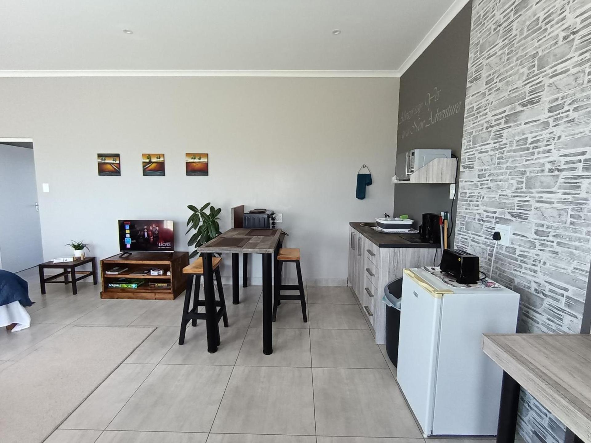 Silver Oaks Airbnb Лангебан Екстериор снимка