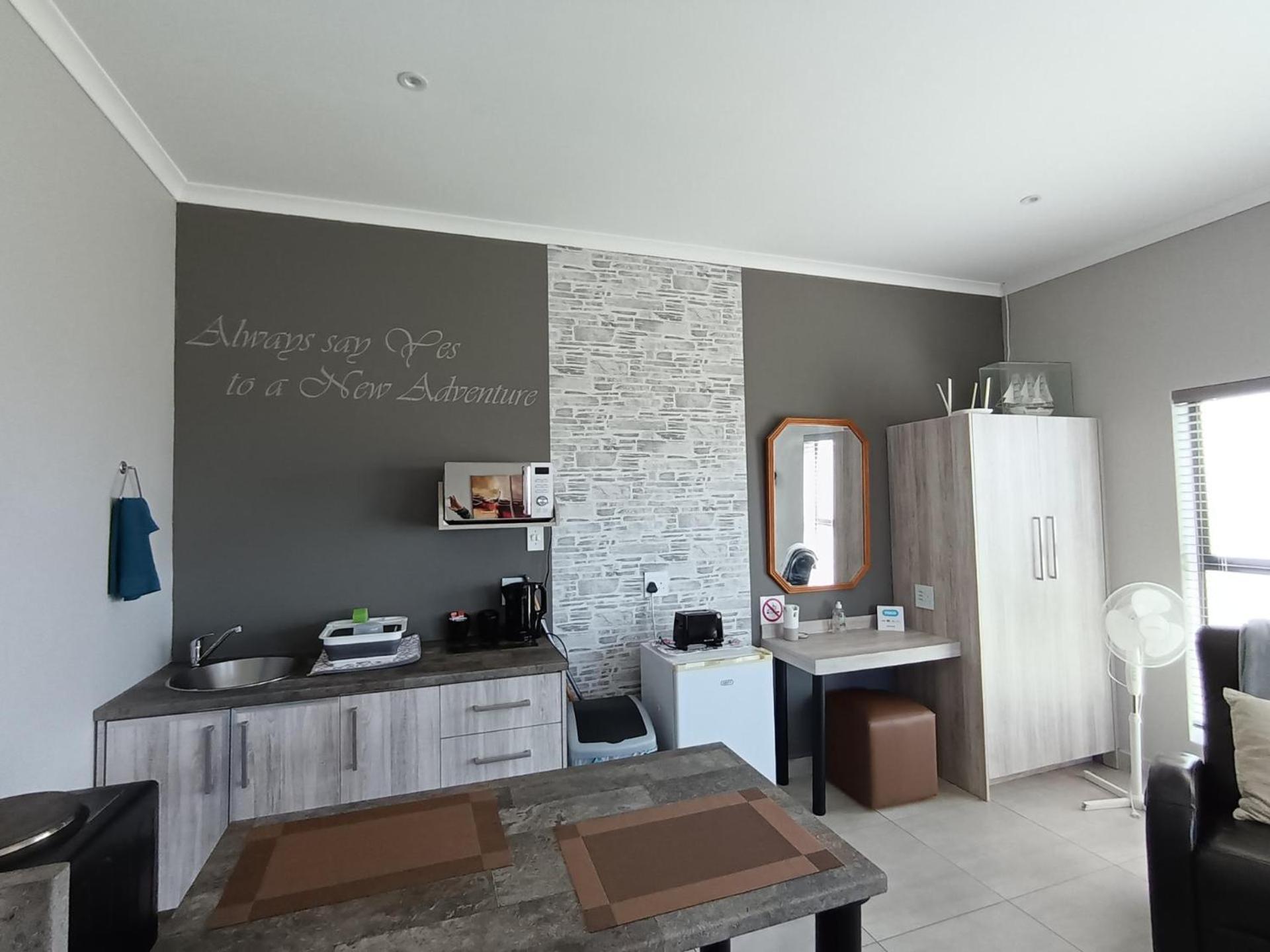 Silver Oaks Airbnb Лангебан Екстериор снимка