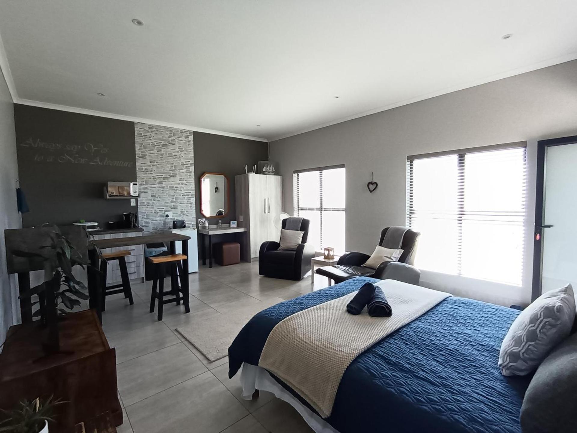 Silver Oaks Airbnb Лангебан Екстериор снимка