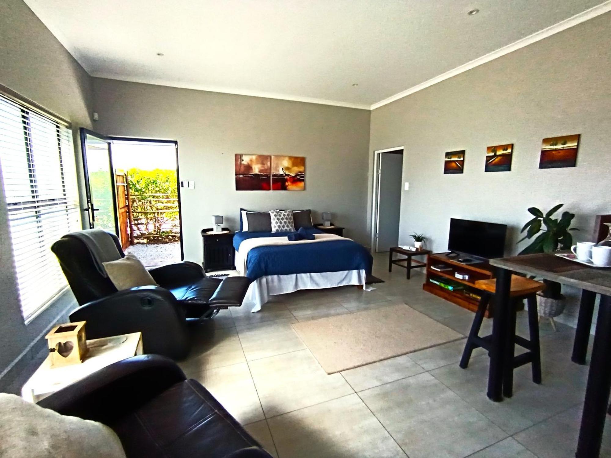 Silver Oaks Airbnb Лангебан Екстериор снимка